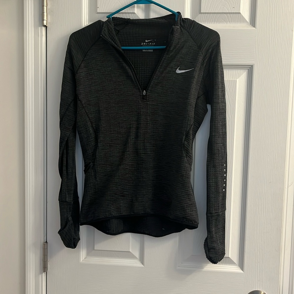 Women’s Small Nike Zip Up Pullover